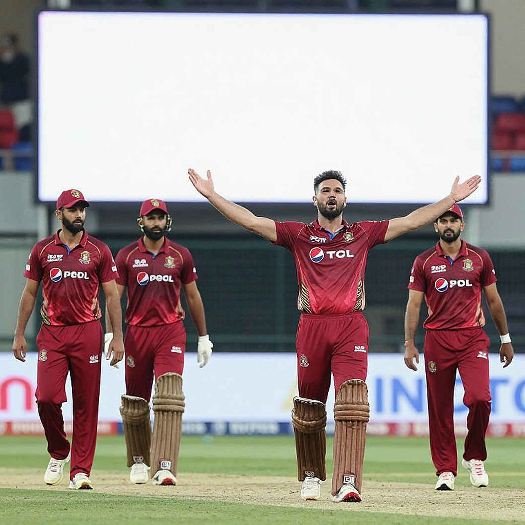 जंक्शन ओवल की रोशनी और WBBL|12 का नया भूगोल: 38 दिन में 43 मैच, और एक कंधे पर टिका रेनेगेड्स का आसमान